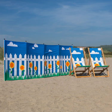 Picket Fence Deckchair and Windbreak